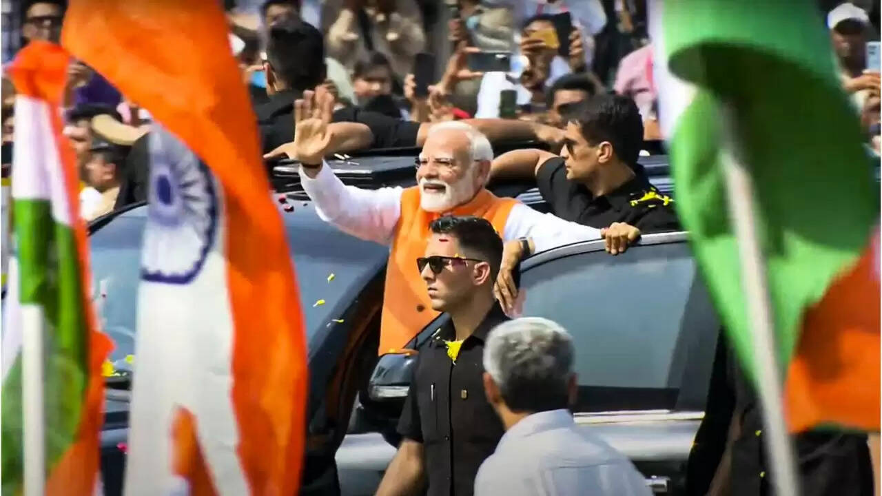 नरेंद्र मोदी का 11 साल का सफर: भारत की प्रगति की कहानी