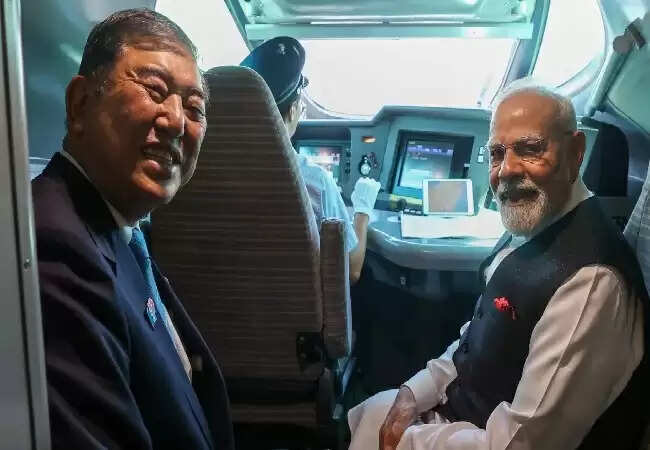 पीएम मोदी की जापान यात्रा: खास उपहार और सांस्कृतिक मेलजोल