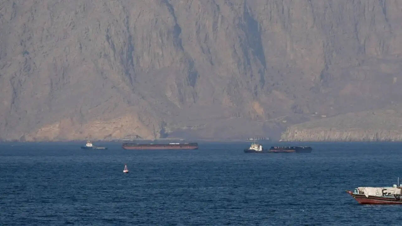 स्ट्रेट ऑफ हॉर्मुज में भारतीय जहाजों पर ईरान का हमला: भारत की कड़ी प्रतिक्रिया