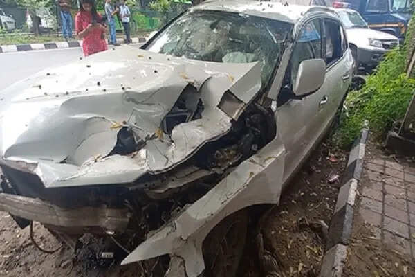 दिल्ली में तेज रफ्तार ऑडी ने फुटपाथ पर सो रहे लोगों को कुचला