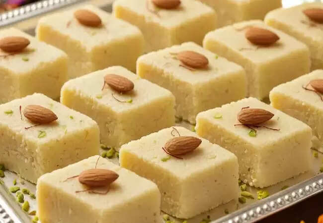 नवरात्रि के लिए खास मावा बर्फी बनाने की विधि