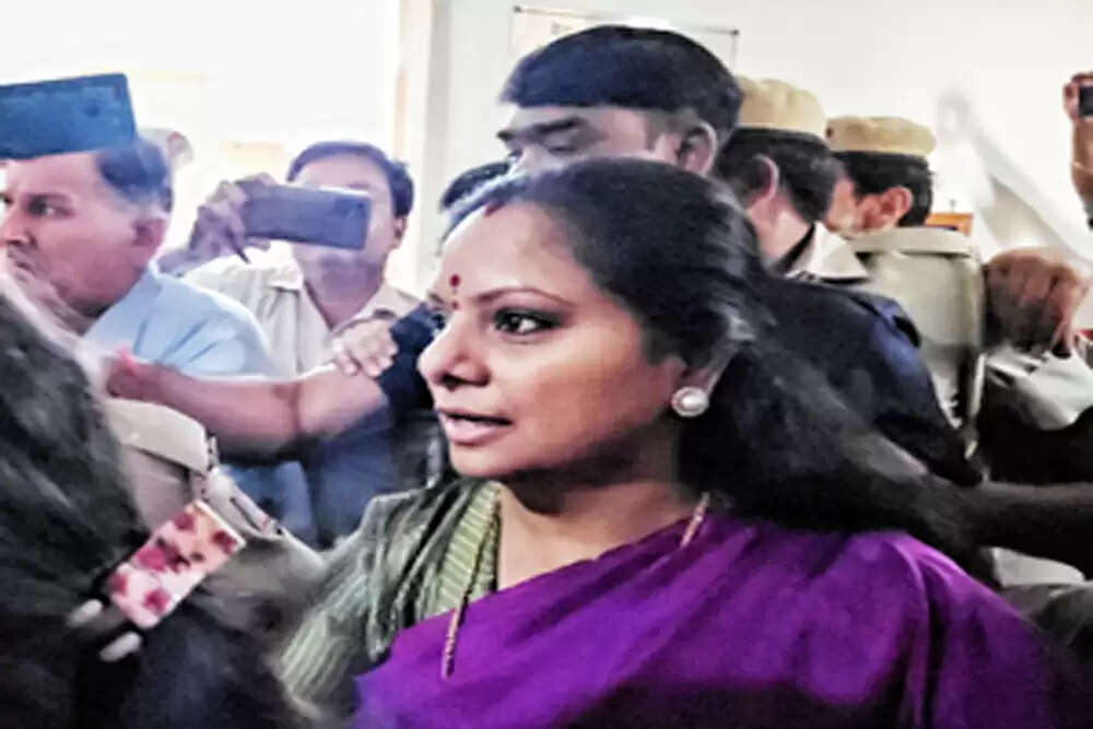 तेलंगाना में केसीआर परिवार की राजनीति में उथल-पुथल