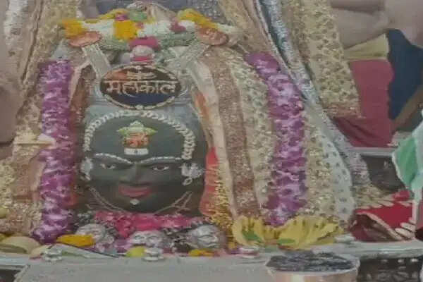 उज्जैन में वरुथिनी एकादशी पर बाबा महाकाल का विशेष शृंगार
