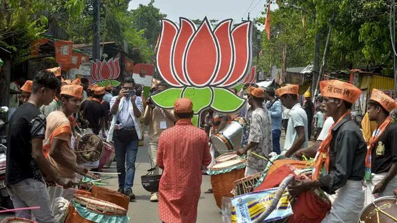 पश्चिम बंगाल में नया मुख्यमंत्री आज होगा चयनित