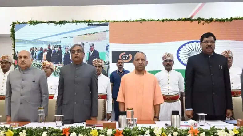 CJI BR गवई ने योगी आदित्यनाथ की प्रशंसा की, प्रयागराज को बताया शक्तिशाली भूमि