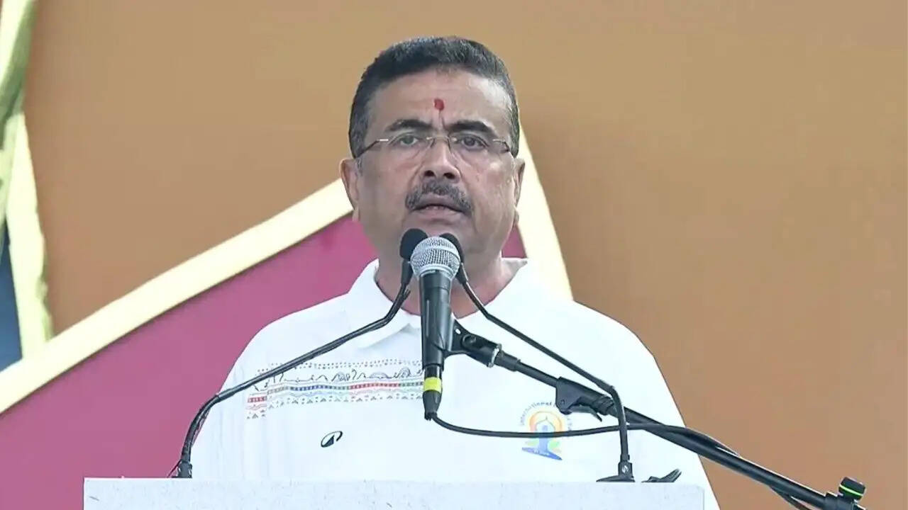 कोलकाता में निर्माणाधीन गोदाम की छत गिरने से तीन की मौत, बचाव कार्य जारी