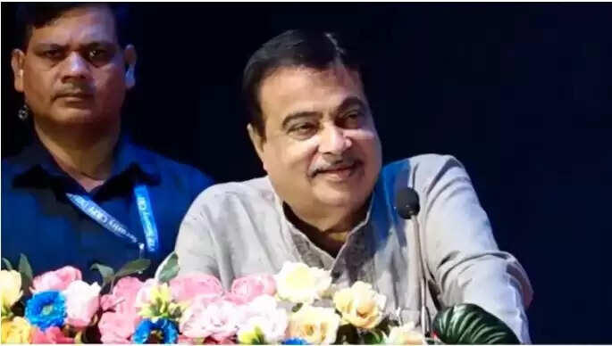 नितिन गडकरी ने मुफ्त योजनाओं पर साधा निशाना