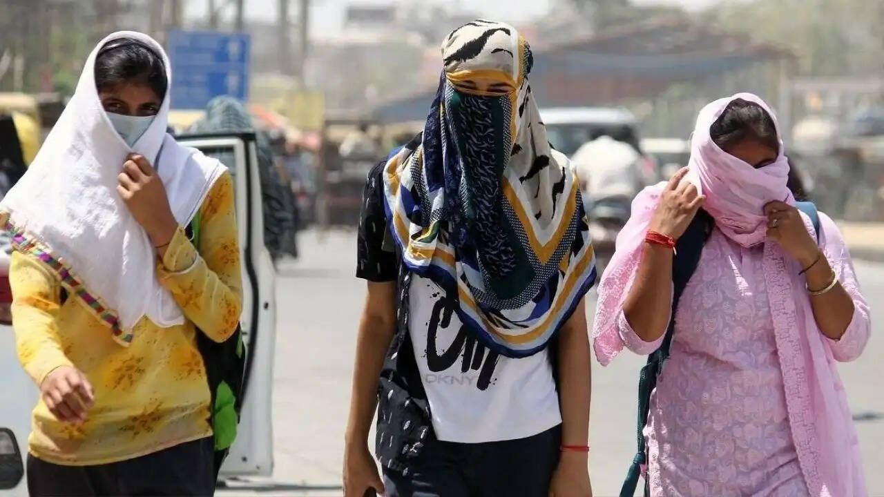 दिल्ली में गर्मी का कहर: ऑरेंज अलर्ट जारी