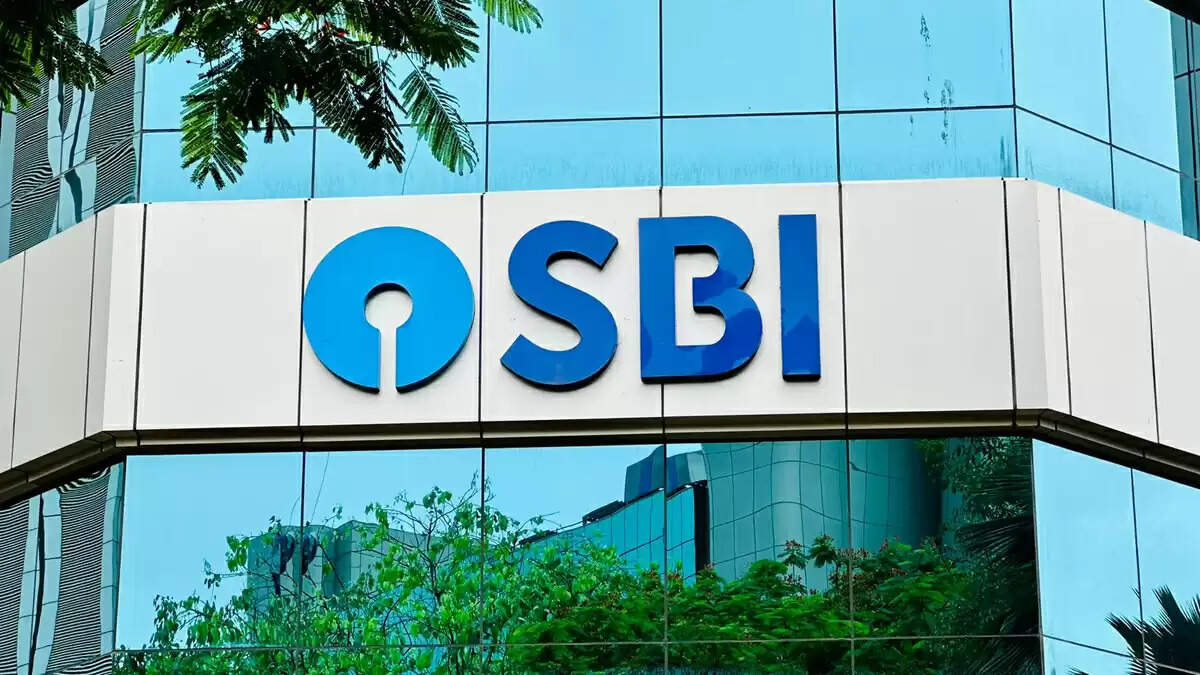SBI का 70वां स्थापना दिवस: 2027 तक 40 लाख घरों को सौर ऊर्जा से रोशन करने की योजना