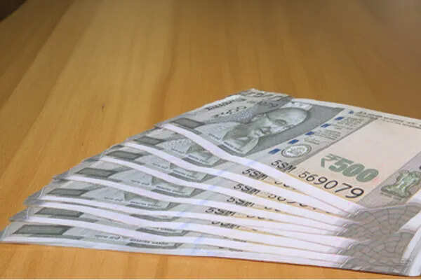 केंद्रीय कैबिनेट के महत्वपूर्ण निर्णय: अटल पेंशन योजना का विस्तार और एमएसएमई के लिए वित्तीय सहायता