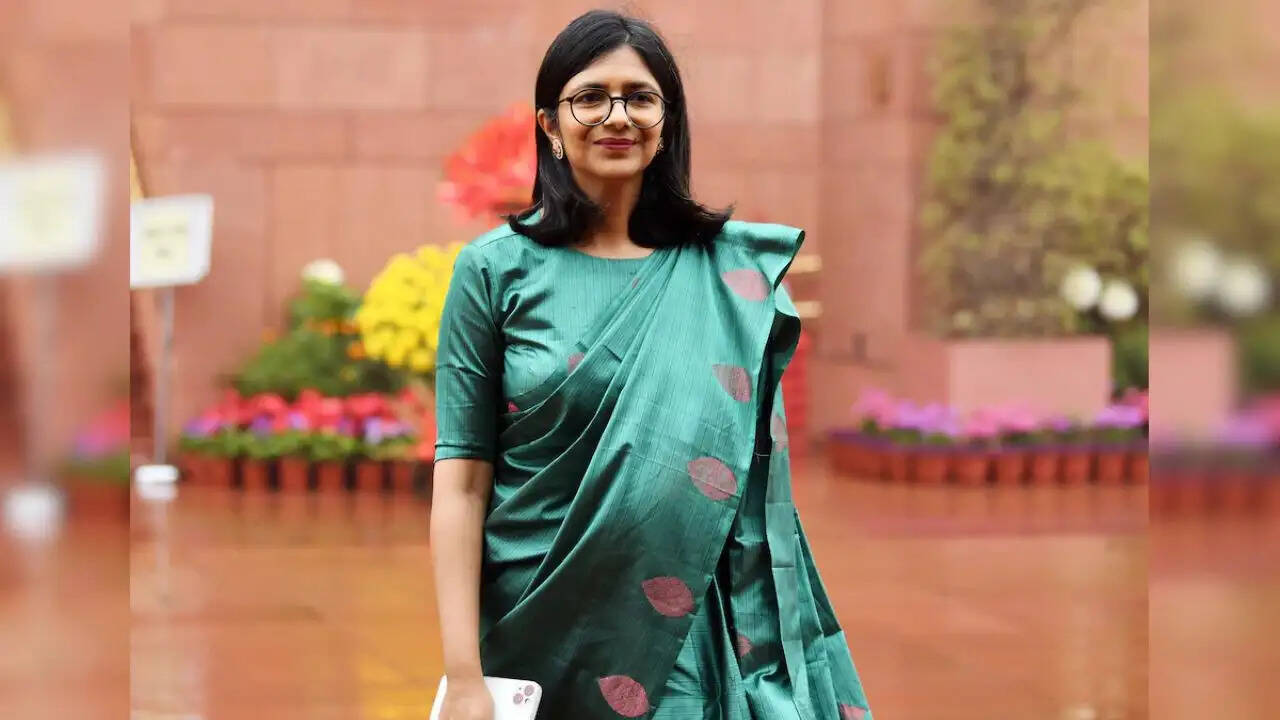 स्वाति मालीवाल ने भाजपा में शामिल होकर नई राजनीतिक यात्रा की शुरुआत की