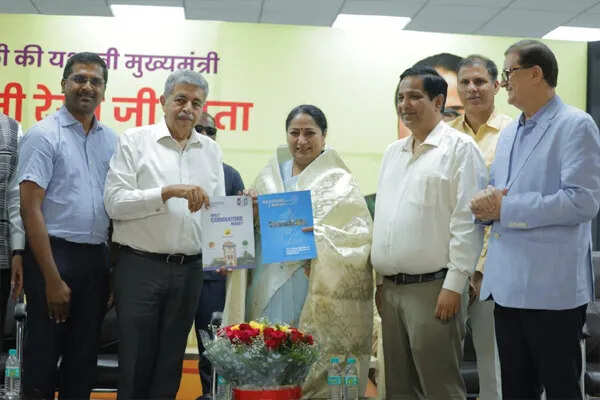 सीएम रेखा गुप्ता का राजस्थानी समुदाय के साथ भावुक संवाद कोयंबटूर में