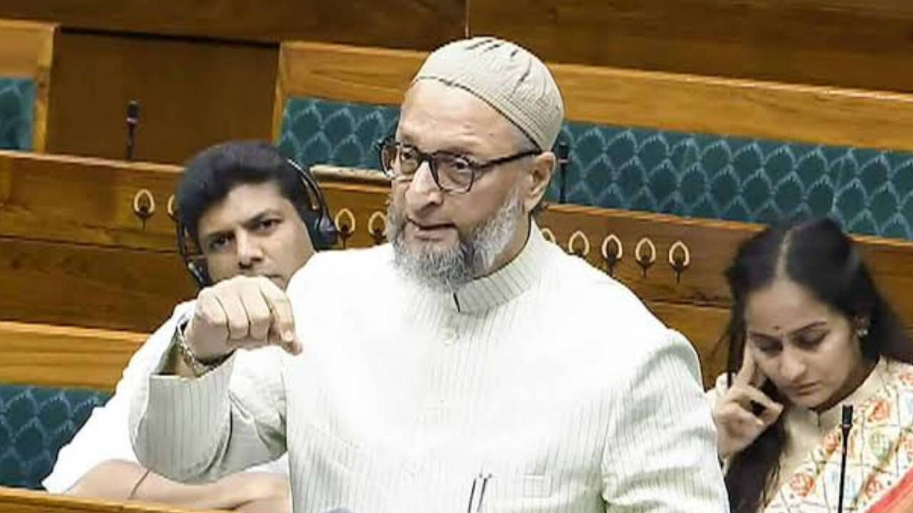 असदुद्दीन ओवैसी का मोदी सरकार पर हमला: क्रिकेट मैच और आतंकवाद का विरोधाभास