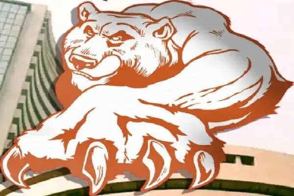 भारतीय शेयर बाजार में गिरावट, सेंसेक्स 400 अंक नीचे