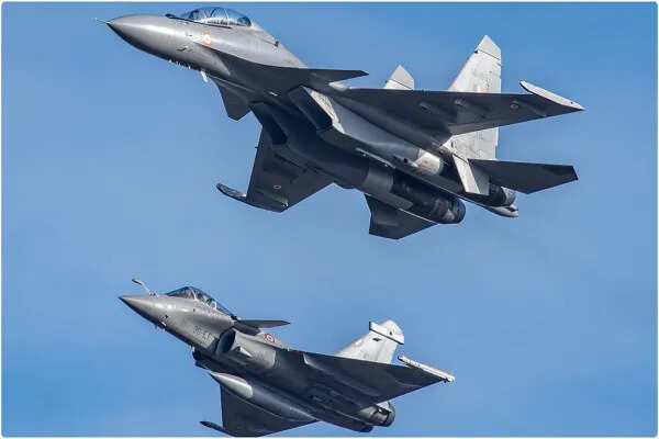 भारत और फ्रांस की वायुसेनाओं का सफल संयुक्त अभ्यास ‘गरुड़ 25’