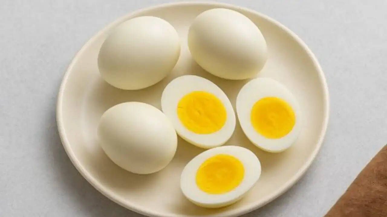 गर्मी में अंडा खाने के फायदे और नुकसान: जानें सही जानकारी