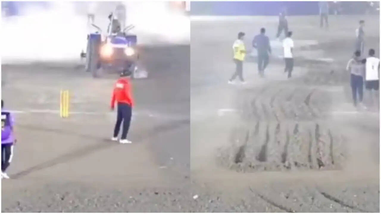 जलगांव में क्रिकेट टूर्नामेंट के फाइनल में ट्रैक्टर से पिच को नुकसान