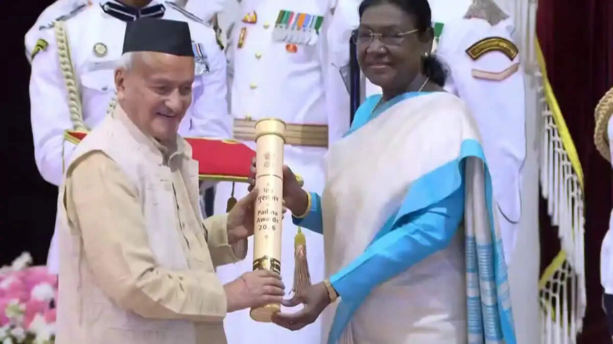 भगत सिंह कोश्यारी को मिला पद्म भूषण, उत्तराखंड की राजनीति में महत्वपूर्ण योगदान