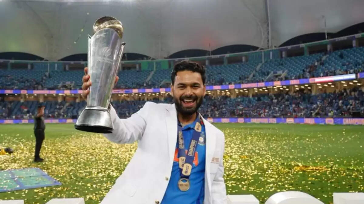 ऋषभ पंत ने फोन बंद कर और व्हाट्सएप डिलीट कर खुद को बदला