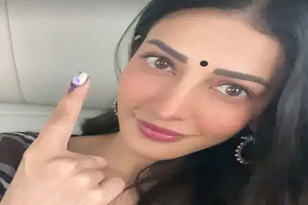 तमिलनाडु विधानसभा चुनाव 2026: सितारों ने किया मतदान