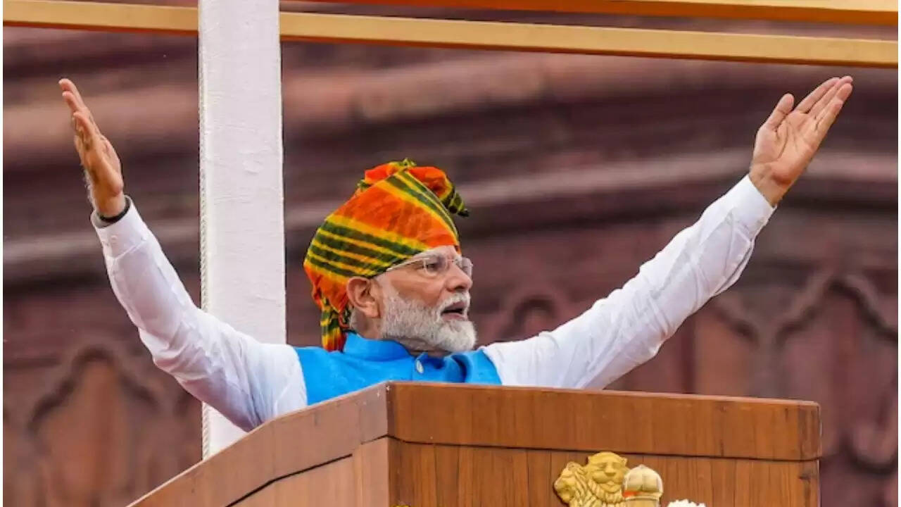 प्रधानमंत्री मोदी का स्वतंत्रता दिवस भाषण: आतंकवाद और सिंधु जल समझौते पर महत्वपूर्ण बातें