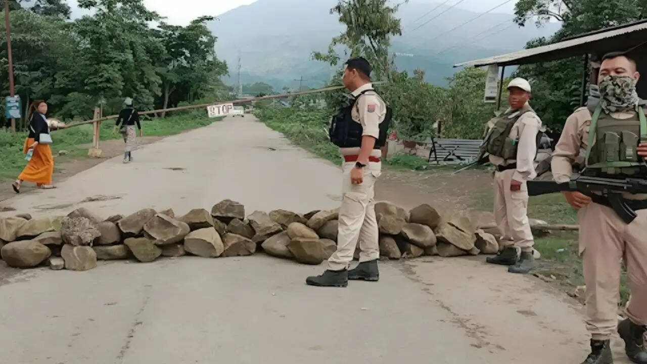 मणिपुर में रॉकेट हमले से दो बच्चों की मौत, स्थानीय लोगों में आक्रोश