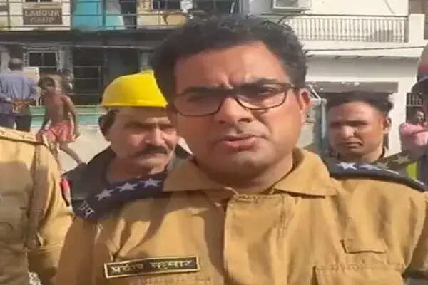 नोएडा में लेबर कैंप में आग, सभी श्रमिक सुरक्षित