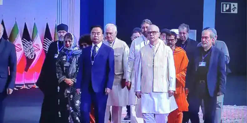 ईरान के पूर्व सुप्रीम लीडर खामेनेई की अंतिम विदाई की रस्में शुरू