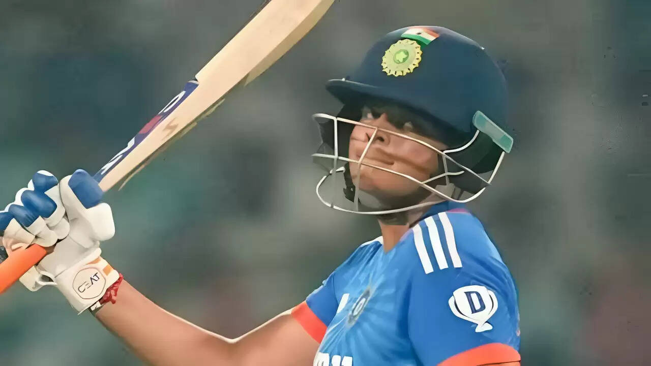 शेफाली वर्मा की शानदार पारी से भारत ने महिला विश्व कप फाइनल में बनाई मजबूत स्थिति