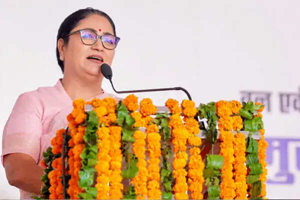 दिल्ली सरकार ने नीट परीक्षार्थियों के लिए मुफ्त डीटीसी बस यात्रा की घोषणा की