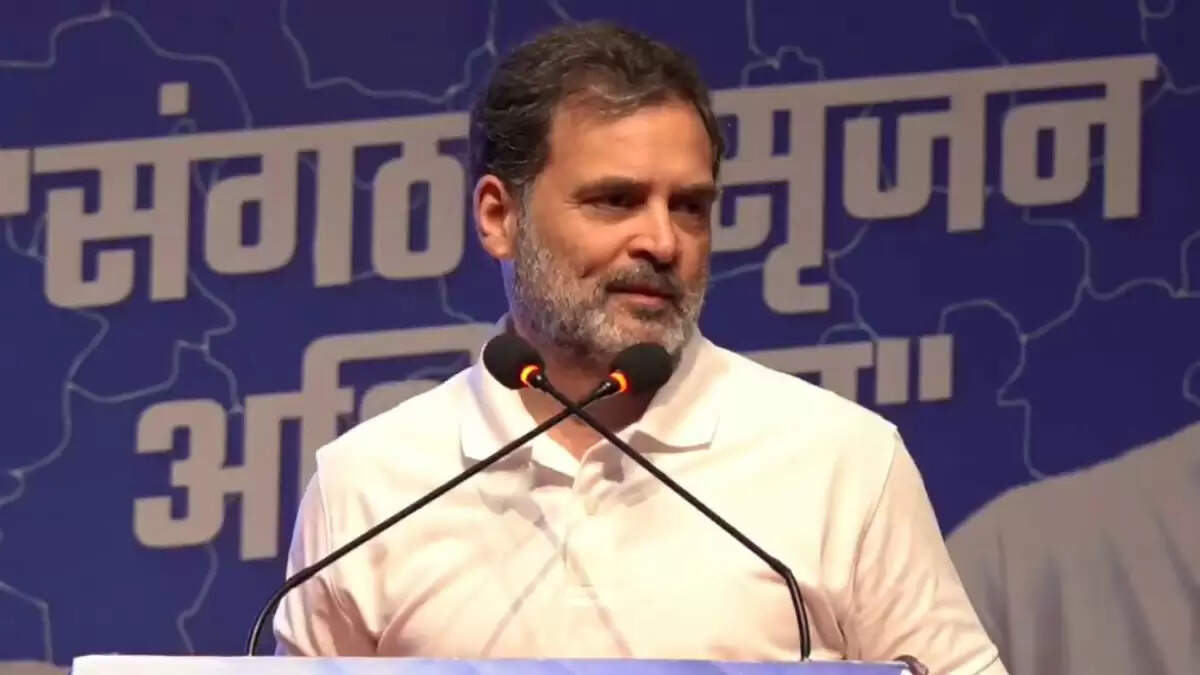 राहुल गांधी ने पीएम मोदी पर ट्रंप के इशारे का आरोप लगाया