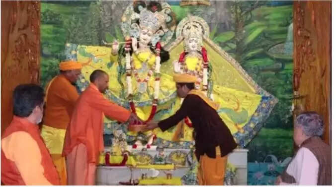 श्रीकृष्ण जन्माष्टमी: मथुरा में धूमधाम से मनाया गया पर्व, सीएम योगी का दौरा