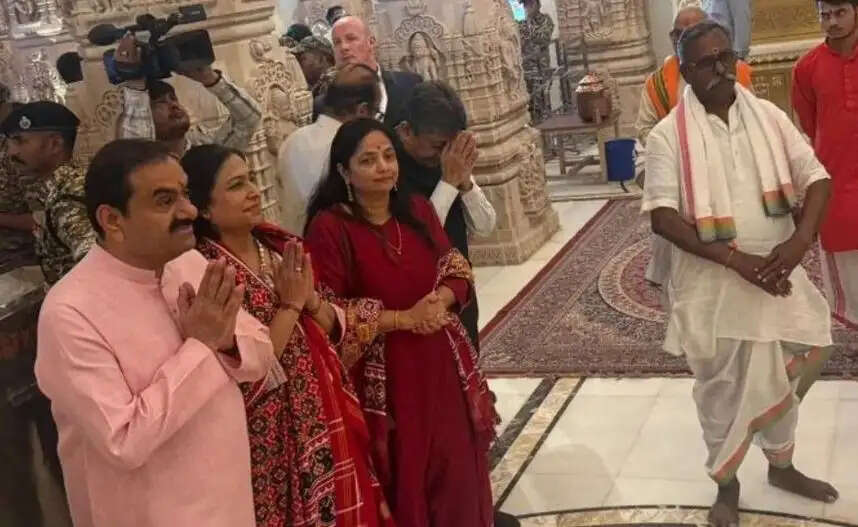 गौतम अदाणी का अयोध्या दौरा: राम मंदिर में दर्शन और गुरुकुल परंपरा का समर्थन