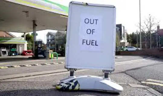 भारत में पेट्रोल-डीजल की संभावित किल्लत: क्या है स्थिति?