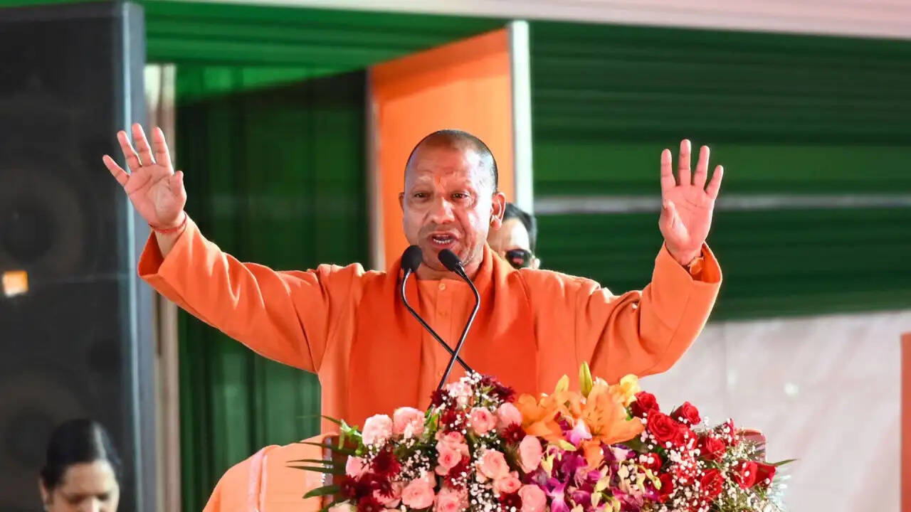 योगी आदित्यनाथ ने होली पर कर्मचारियों को दिया बड़ा तोहफा, तीन दिन की छुट्टी का ऐलान