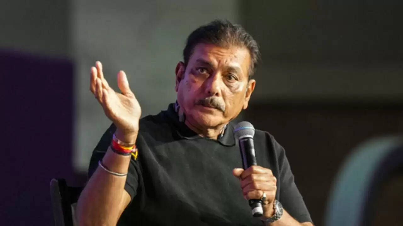 रवि शास्त्री को सम्मान देने की मांग, MCA पर उठे सवाल