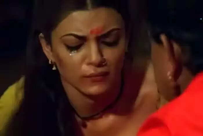 सुष्मिता सेन की इंटीमेट सीन विवाद: सेट पर रोते हुए भागीं