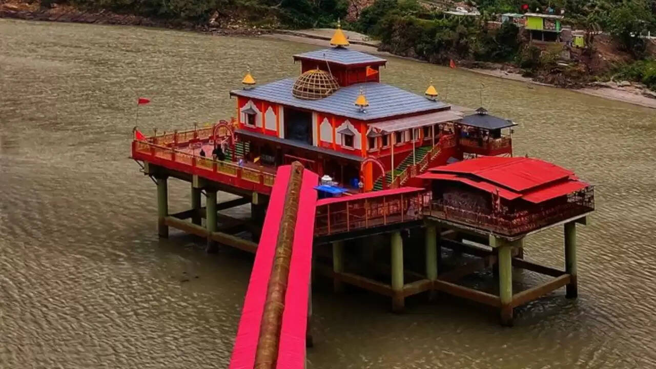 उत्तराखंड में धारी देवी मंदिर की सुरक्षा को लेकर चिंता बढ़ी