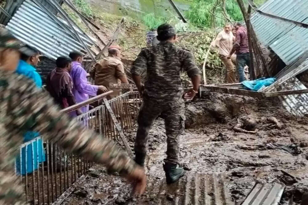 माता वैष्णो देवी मंदिर के पास भूस्खलन में 34 लोगों की मौत