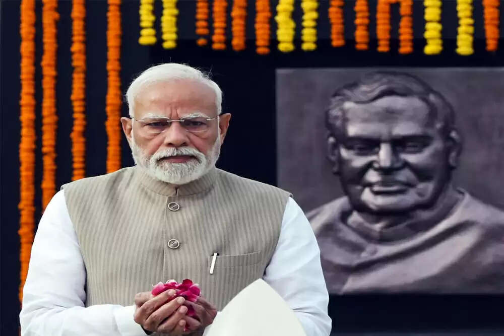 मोदी और वाजपेयी का 75वां जन्मदिन: एक समानता और भिन्नता
