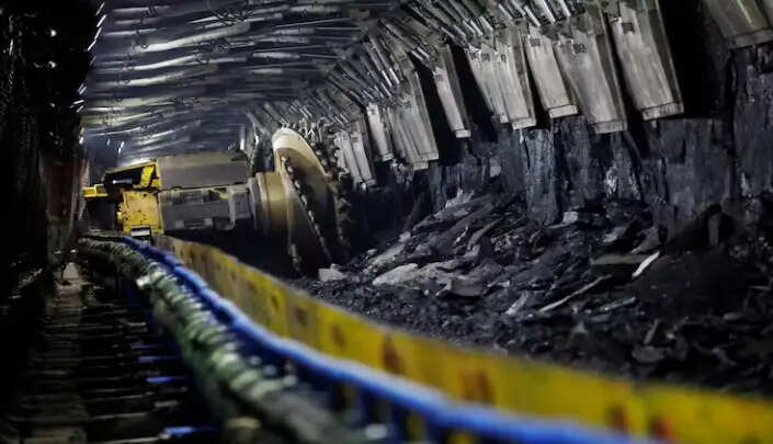 चीन के कोयला खदान में गैस विस्फोट से 82 लोगों की मौत