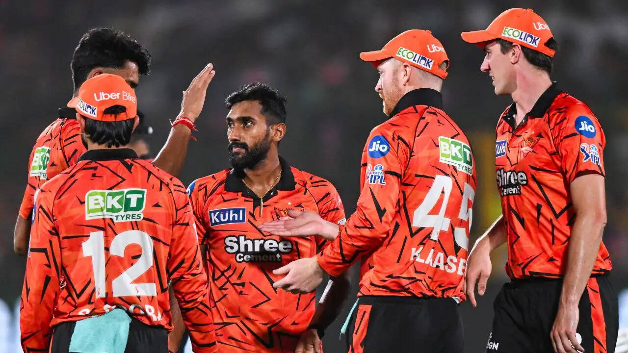 सनराइजर्स हैदराबाद ने आईपीएल 2026 में 100वीं जीत का किया जश्न