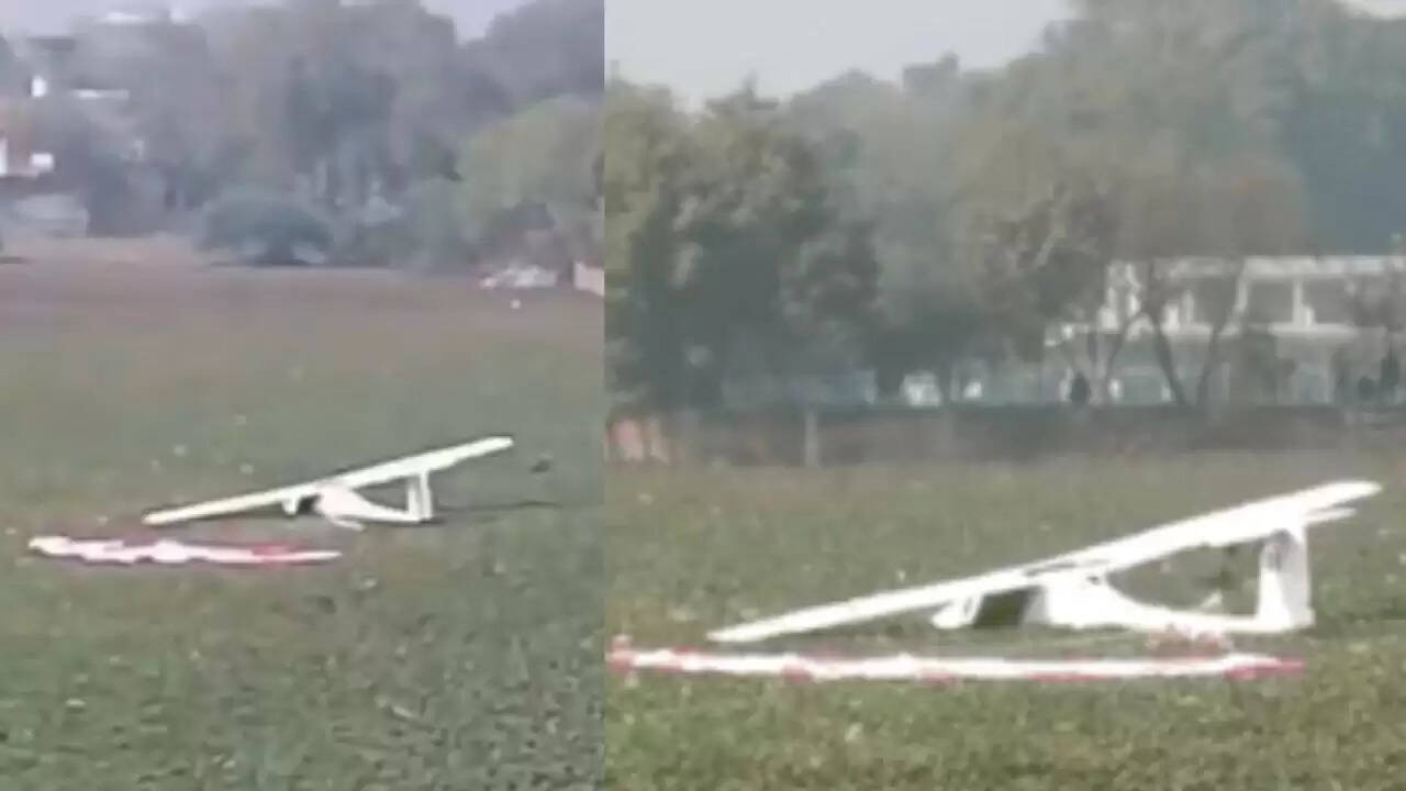 प्रयागराज में IAF का ट्रेनर विमान दुर्घटनाग्रस्त, दोनों पायलट सुरक्षित