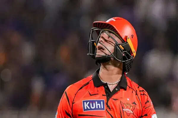 अभिषेक शर्मा की शानदार पारी के बावजूद बीसीसीआई ने किया सैलरी में कटौती