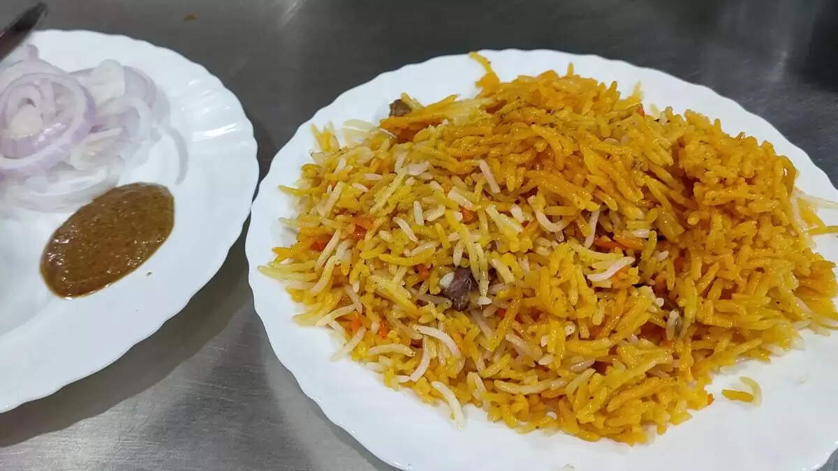 लखनऊ की प्रसिद्ध डिशेज: नवाबों के शहर का लजीज खाना