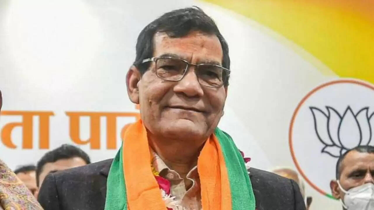 बिहार में मुफ्त बिजली योजना पर यूपी मंत्री का विवादास्पद बयान