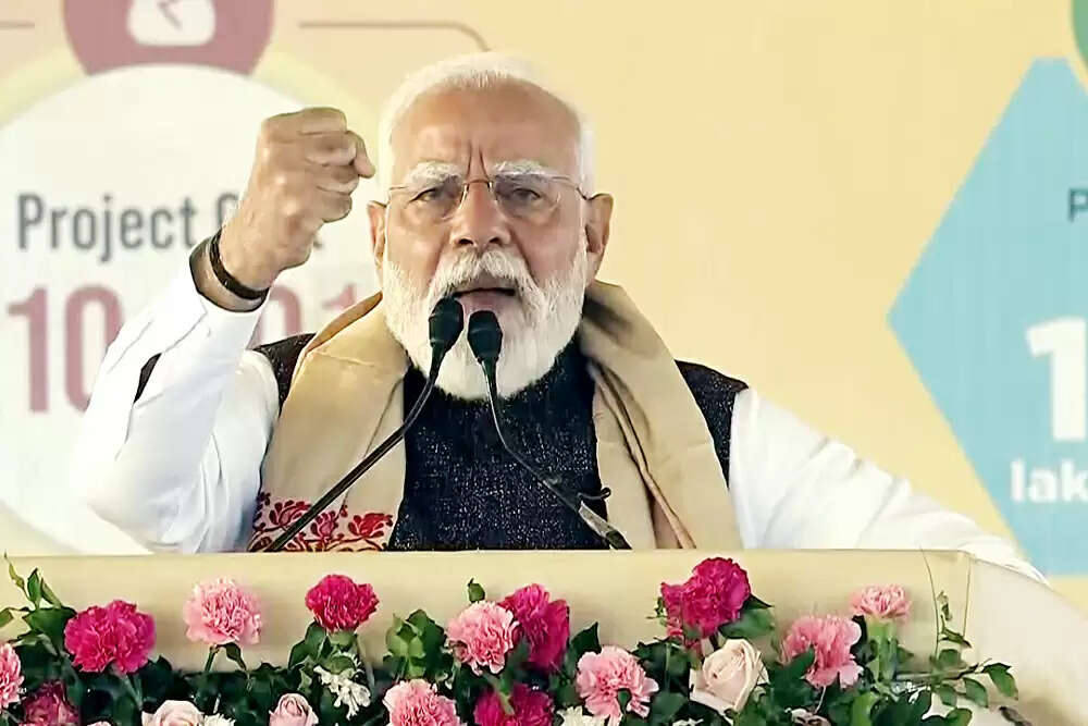 इसरो ने लॉन्च किया सबसे भारी सैटेलाइट, पीएम मोदी ने की सराहना