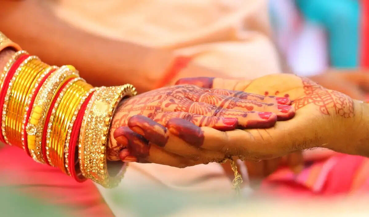 अमेरिका में नवविवाहित जोड़े का हेलीकॉप्टर हादसा: एक की मौत, दूसरी बची
