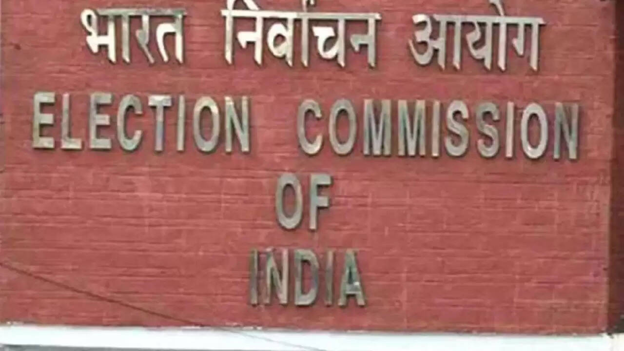 चुनाव आयोग की स्पष्टता: मतदाता की गोपनीयता है सर्वोपरि