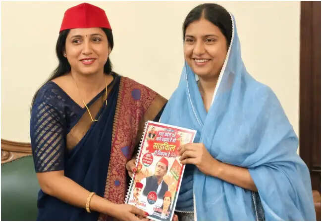 समाजवादी महिला सभा की पुनीता सिंह और सांसद इकरा हसन की महत्वपूर्ण मुलाकात